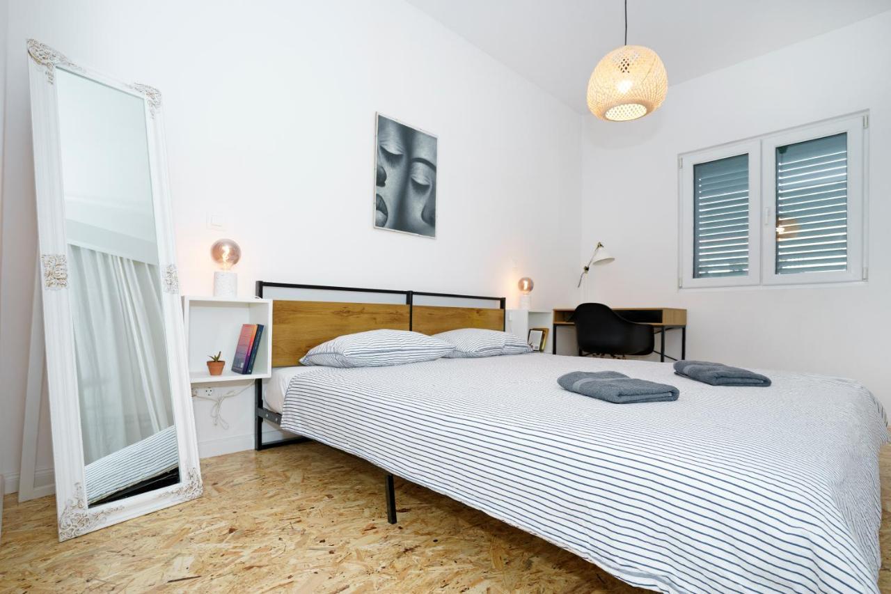 4-Star Apartments Bianco Каштела Экстерьер фото