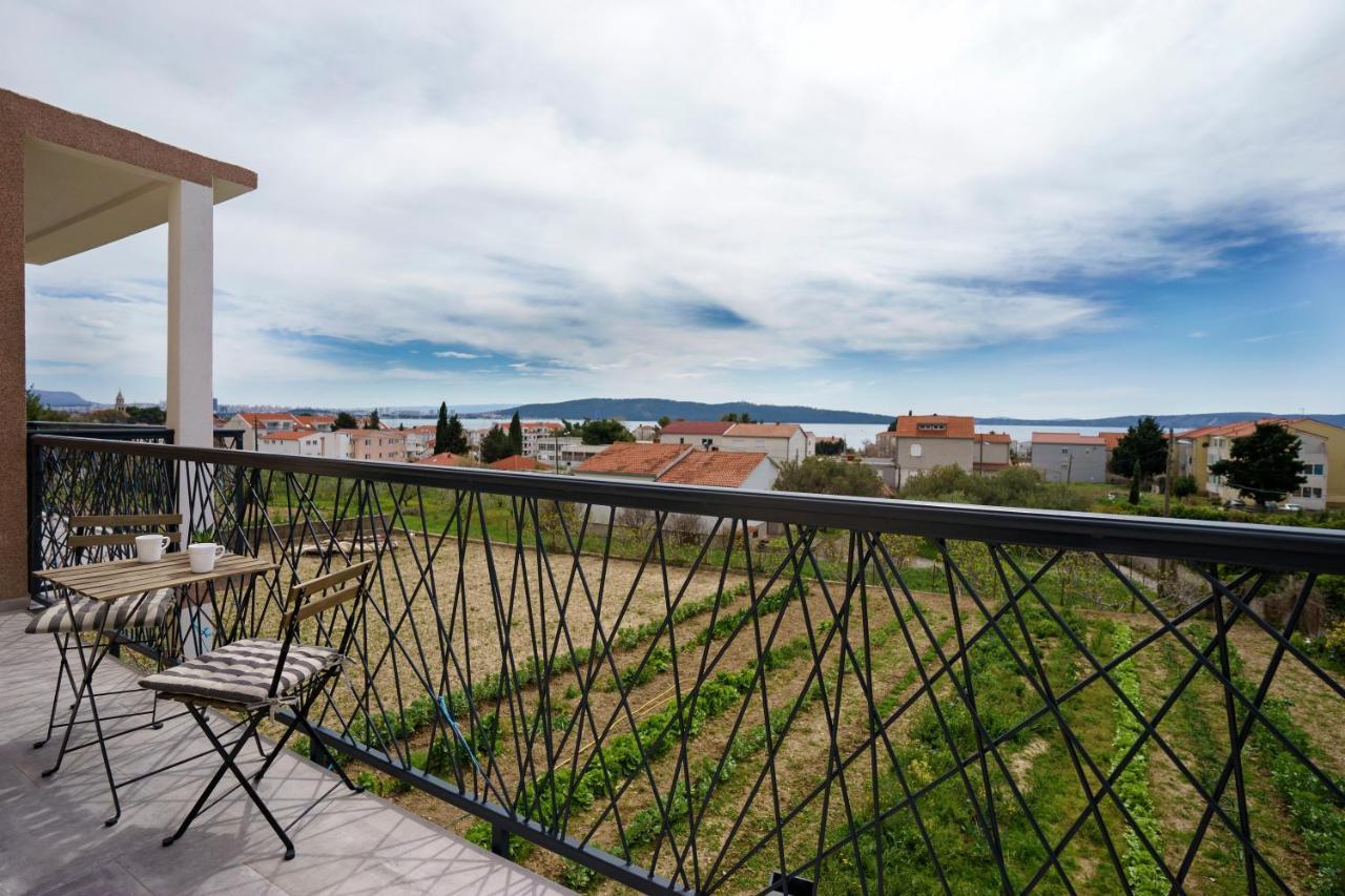 4-Star Apartments Bianco Каштела Экстерьер фото